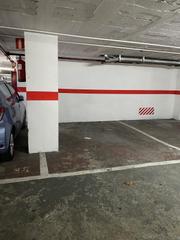 Lloguer Aparcament cotxe a La Devesa. Parking per a cotxe  mitjà  gran a la punxa