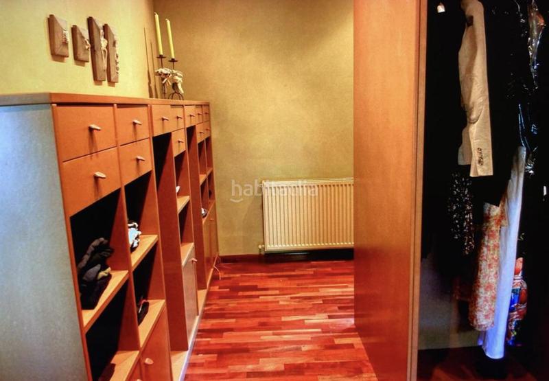 Foto 5b879ddc-e655-4434-9dc0-ea6bd7511181. Chalet casa dalt standing de 450m2 en terreny 40.000m2 en Bescanó