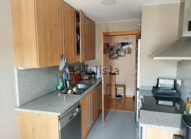 Foto c70c2ff1-8f3f-4a1e-b95d-0e27c2dc7fd4. Planta baja planta baixa amb jardí privat i garatge a Montilivi. en Girona