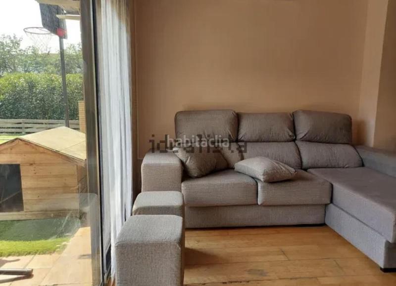 Foto deac8bc4-ba51-49aa-b398-e3cd5e393360. Planta baja planta baixa amb jardí privat i garatge a Montilivi. en Girona