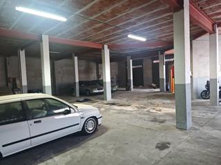 Xalet a Taialà - Germans Sabat. Edifici de pb1 al barri de taiala  girona