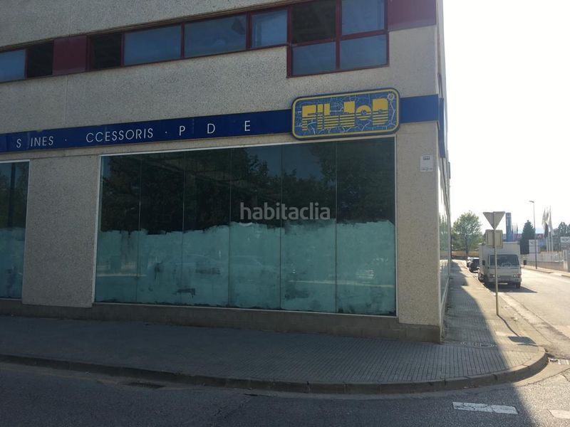 Foto 7b462b9e-4673-4754-af99-325bcaf5d5d6. Local comercial a Barri dels Escriptors Salt