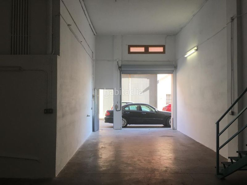 Foto a714ef99-4d8d-4e70-9c1e-708dd72bf44a. Local comercial a Eixample Sud-Migdia Girona