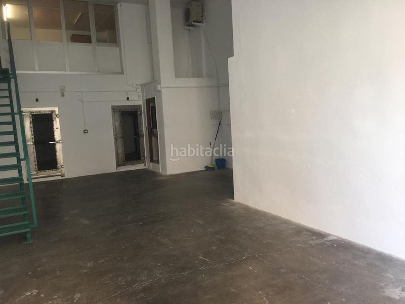 Foto b3ec5a59-6b0b-43c8-8dbd-49092b2a0f44. Local comercial a Eixample Sud-Migdia Girona