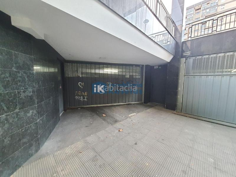 Foto 8d6f587a-4ec6-4321-9a35-3a06d016cbe9. Parking coche en Urbi Basauri