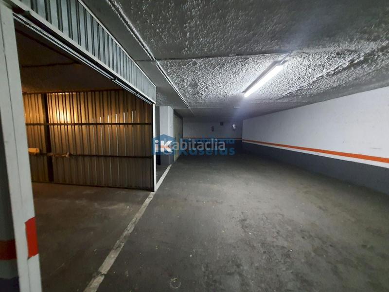 Foto 952e70b2-275b-4de6-969d-408732ec0a0a. Parking coche en Urbi Basauri