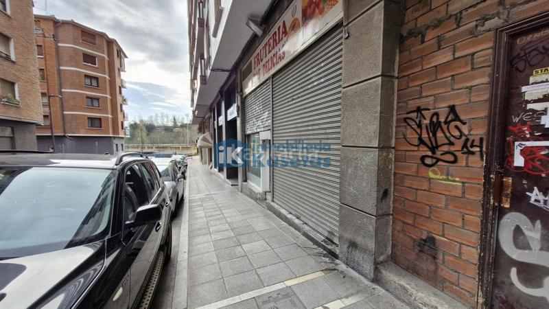 Foto bae0646c-4e6e-45e6-8bd0-197df8cabc67. Local comercial a Centro-Ariz-Uribarri Basauri