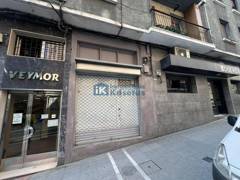 Foto d7b2d4f3-c99e-49cd-a5b6-a8ce0165e92d. Local comercial en Centro-Ariz-Uribarri Basauri