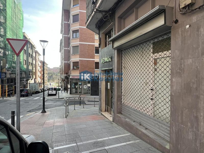 Foto 3ddff64a-a47a-4fee-ac9e-cc0c04ea61a1. Local commercial dans Centro-Ariz-Uribarri Basauri