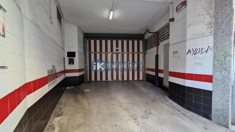 Foto 4095ad38-b980-4204-892b-952a233551cf. Parking coche en Centro-Ariz-Uribarri Basauri