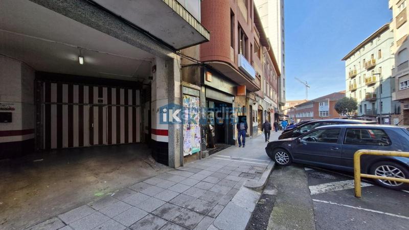 Foto 71c85430-beaf-4cae-8372-399350c8754e. Parking coche en Centro-Ariz-Uribarri Basauri