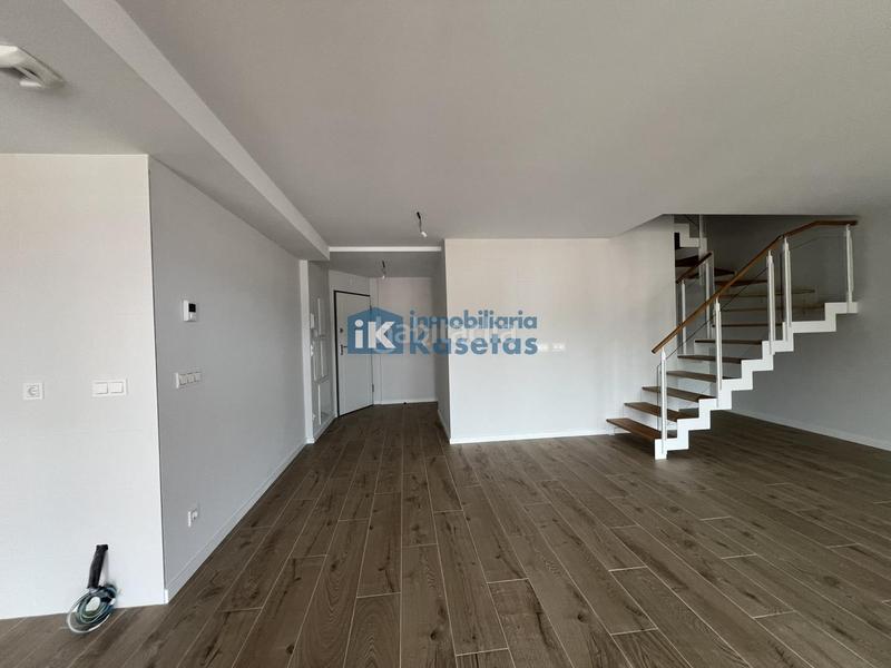 Foto 120afc3f-7579-4b6f-866e-d5c26a9a4931. Zweistöckige wohnung mit heizung in Pozokoetxe Basauri