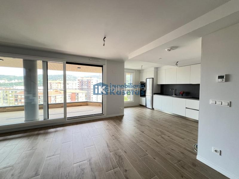 Foto 69315c5e-aaa5-4e2d-81f2-f15f846408d4. Zweistöckige wohnung mit heizung in Pozokoetxe Basauri