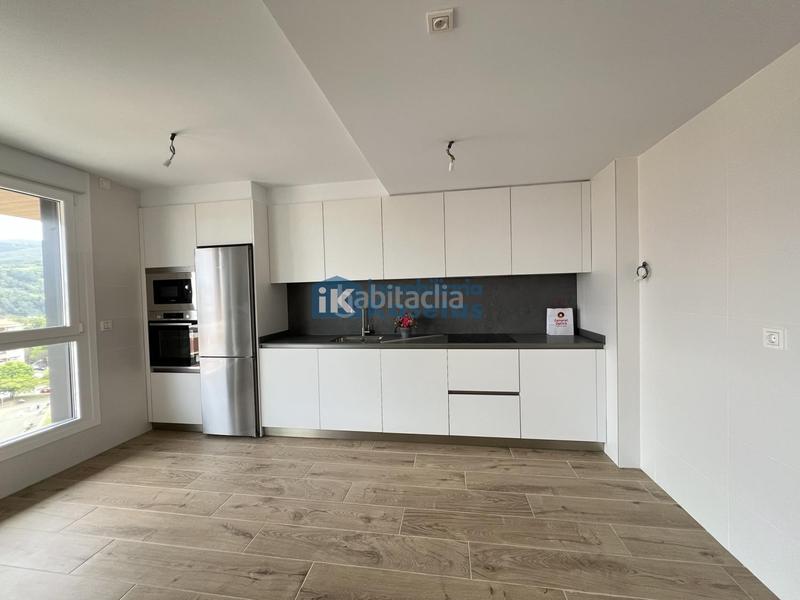 Foto 89b10c7b-a296-477d-825f-c7633c308215. Zweistöckige wohnung mit heizung in Pozokoetxe Basauri