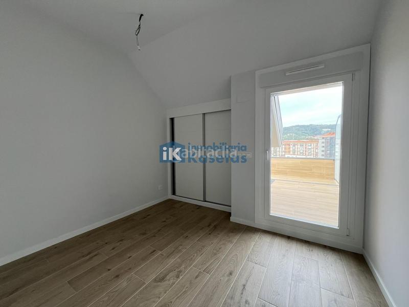 Foto fd5c98ed-5cfc-4c36-a080-bc0d9c616dd5. Zweistöckige wohnung mit heizung in Pozokoetxe Basauri