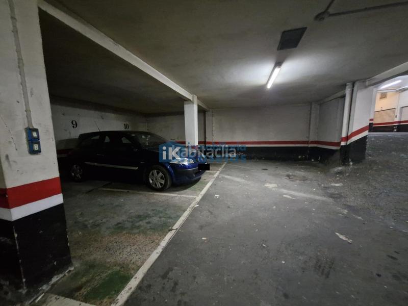 Foto bd0d68db-1b6d-4d18-a180-278238f6e129. Alquiler parking coche en Centro-Ariz-Uribarri Basauri