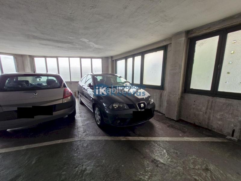 Foto c2f4deed-2e6f-4913-bd51-c5b6357f1e3e. Posto auto in Pozokoetxe Basauri