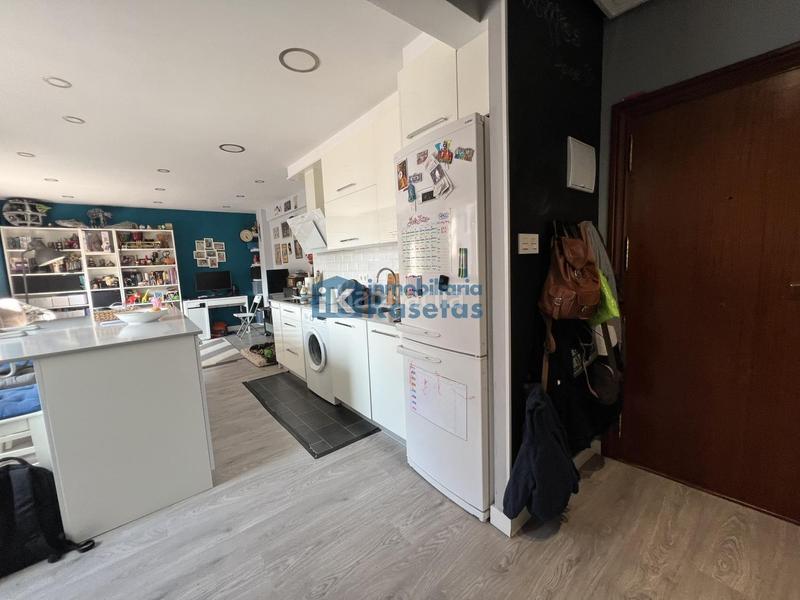 Foto a1f6150d-ae6a-4e3b-8dd0-ae7410fa6d7f. Piso en Centro-Ariz-Uribarri Basauri