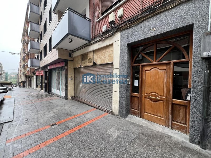 Foto 49258c52-171f-4668-9afb-df59a11ebe11. Local comercial a Centro-Ariz-Uribarri Basauri