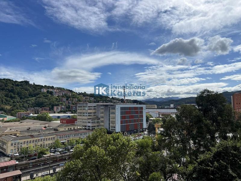 Foto cbadddec-a7e9-4460-a42c-e80795c8b941. Pis amb calefacció a Centro-Ariz-Uribarri Basauri
