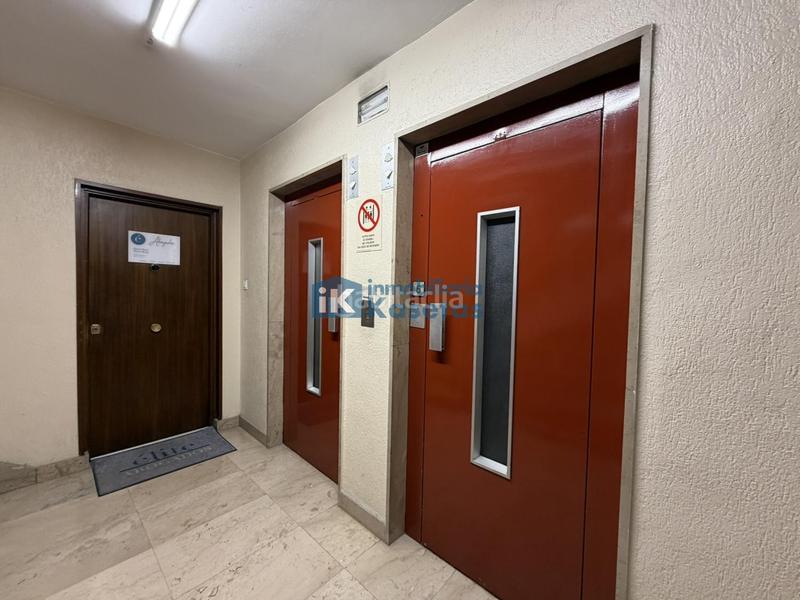 Foto 043fbf4b-6d0a-47cf-8e1d-00a11f5bfd5c. Rent office space in Zabalburu Bilbao