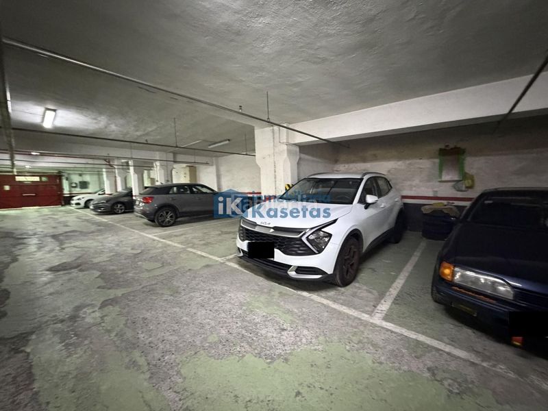 Foto b719e437-d502-4c25-9878-f906631ed3f5. Posto auto in San Miguel Basauri
