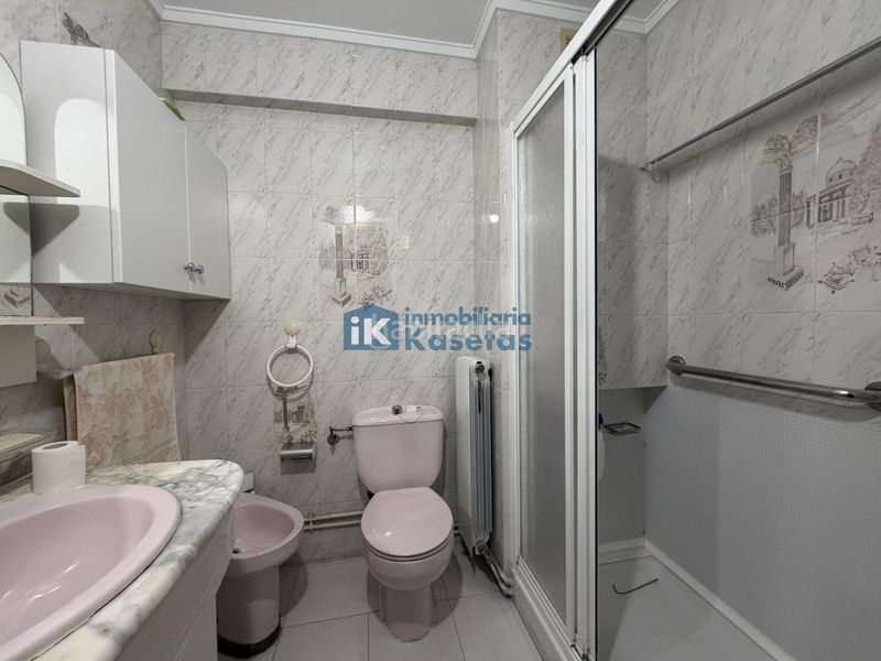 Foto 326588e3-779a-4aea-8e2e-e7c8d93cb6d2. Piso en Kalero-Basozelai Basauri