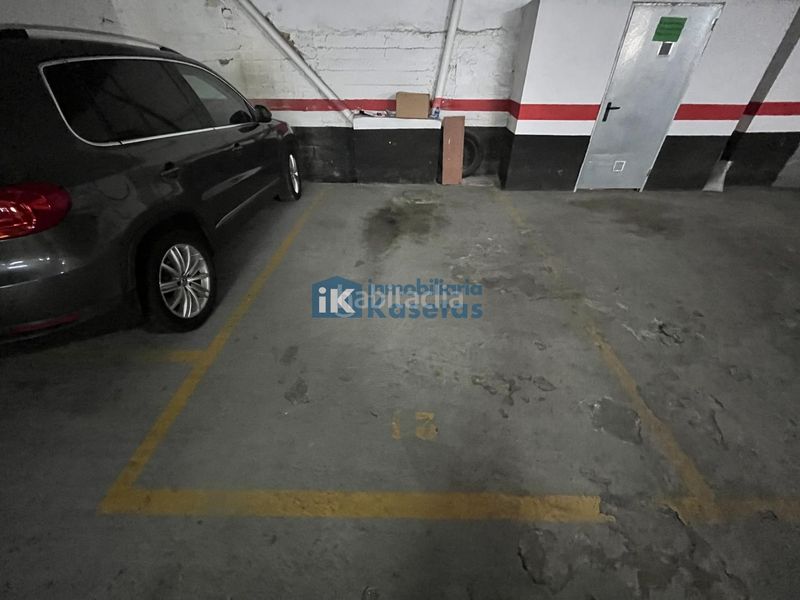 Foto 2b7aaee3-9df0-46e4-a947-5c9e0a08915d. Aparcament cotxe a Urbi Basauri