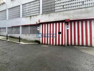 Parking coche en Urbi