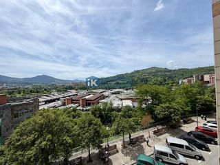 Etagenwohnung in Centro-Ariz-Uribarri