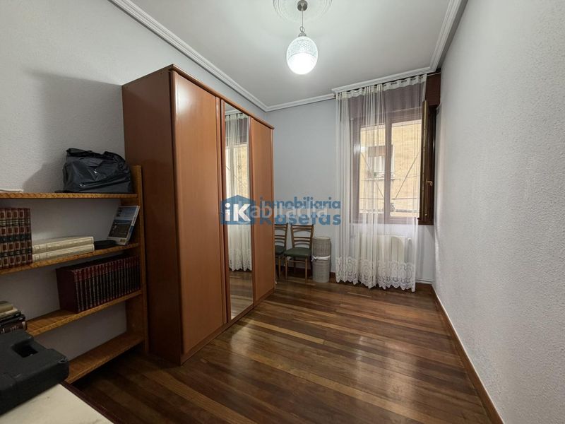 Foto daf185a9-84b5-400d-bf27-e40e658922aa. Pis amb calefacció a Centro-Ariz-Uribarri Basauri