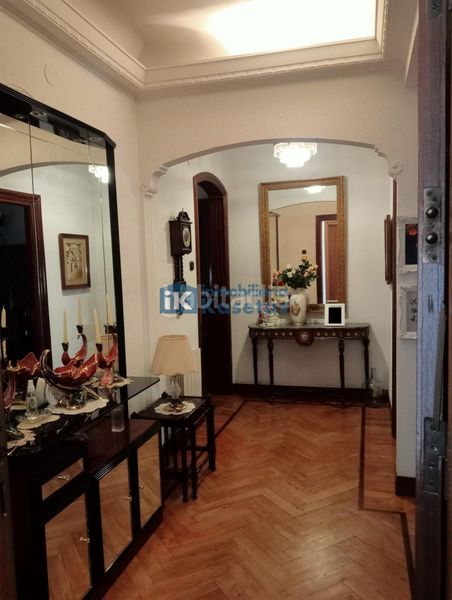 Foto a461c5c6-e76b-47eb-abce-31c6c3e63aca. Piso en Centro-Ariz-Uribarri Basauri