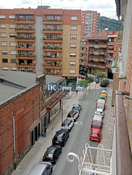 Foto ed00f7a0-0eee-4cd9-8be5-7bf7765f80b0. Piso en Centro-Ariz-Uribarri Basauri