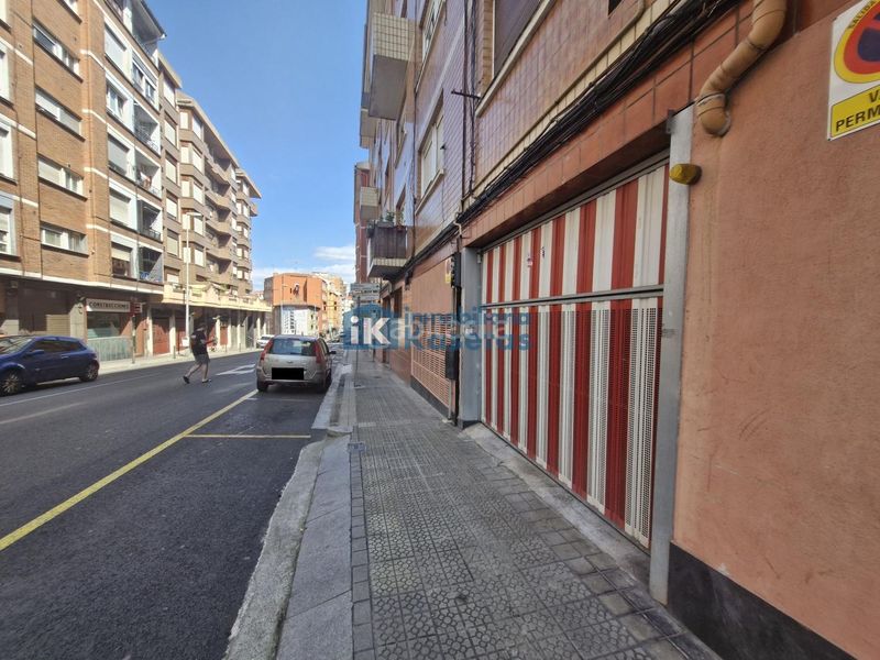 Foto 45fb63ab-9332-4ae1-a215-b6276f8028e9. Aparcament cotxe a Kalero-Basozelai Basauri