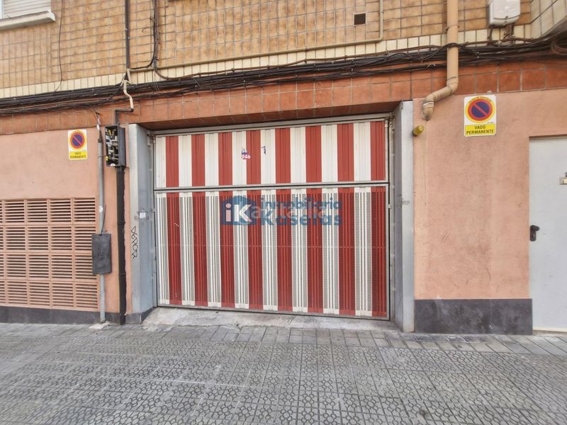 Foto 9e553367-6b8f-4011-80d6-b9e9c46531ed. Aparcament cotxe a Kalero-Basozelai Basauri