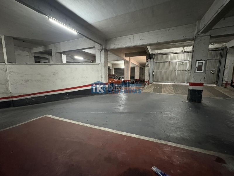 Foto 47ebf52c-771a-4a3c-ae23-9275c2add8d6. Aparcament cotxe a Centro-Ariz-Uribarri Basauri