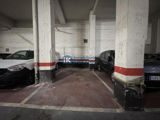 Aparcament cotxe a Centro-Ariz-Uribarri