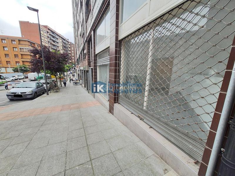 Foto 64f1b621-bae3-4f84-a7bb-eabafc3b794b. Alquiler local comercial en Kalero-Basozelai Basauri