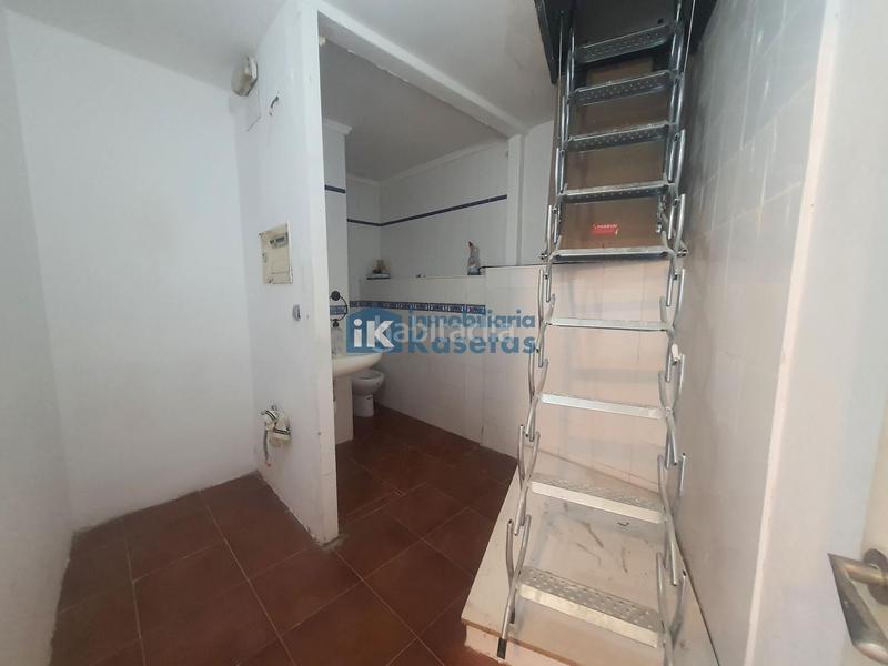 Foto f1393d79-c1a3-4f57-8e1d-71ea68272996. Alquiler local comercial en Kalero-Basozelai Basauri