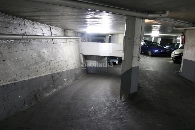 Foto ba24dd5f-b3e8-43a8-9267-ec679c7826c0. Autoparkplatz in Centro-Ariz-Uribarri Basauri