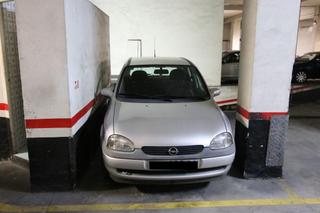 Parking voiture à Pozokoetxe
