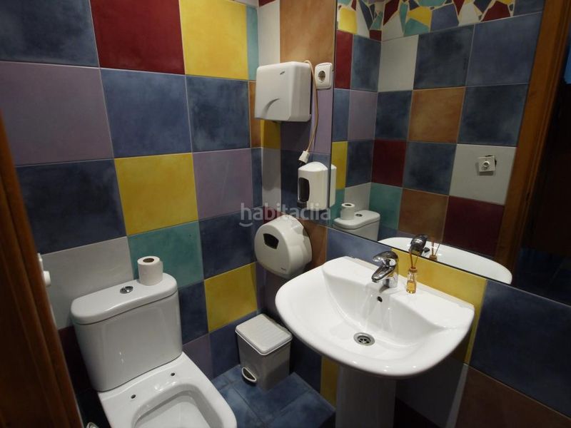 Foto b7536e96-9c01-4e1e-b395-a4100af24054. Local comercial a Centro-Ariz-Uribarri Basauri