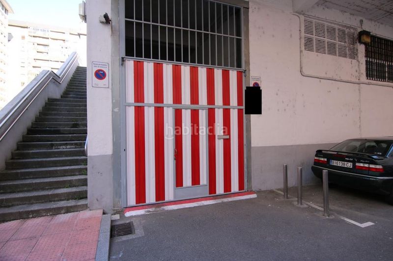 Foto a58570cd-7a98-4333-bd48-ded39955fdf4. Autoparkplatz in Urbi Basauri
