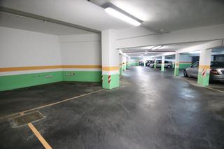 Parking voiture à Kalero-Basozelai