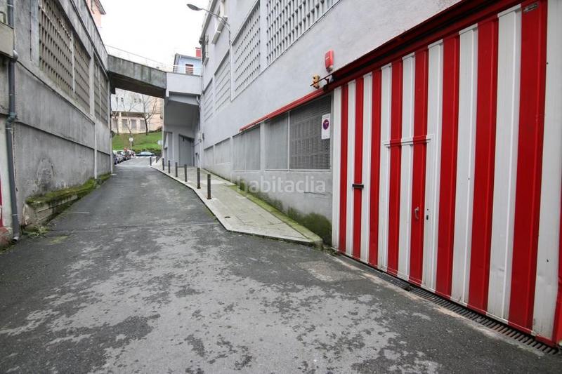 Foto b64aea16-3683-416c-925d-5d7a386fe0d6. Parking coche en Urbi Basauri