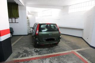 Parking voiture à Urbi