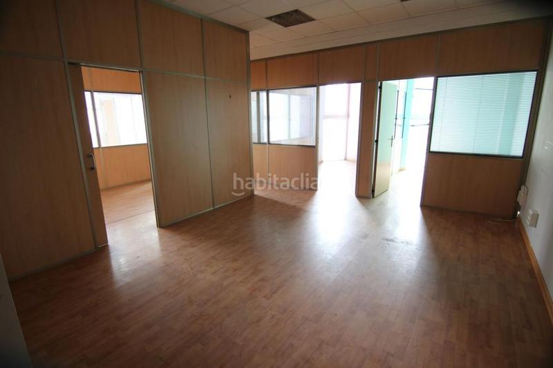 Foto f4c6d3f3-6ee4-42f2-9aa0-da64596f9c63. Büro in Pozokoetxe Basauri