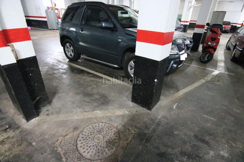 Foto bbfb3bbe-3a47-41b9-8731-3975153d857e. Autoparkplatz in Centro-Ariz-Uribarri Basauri