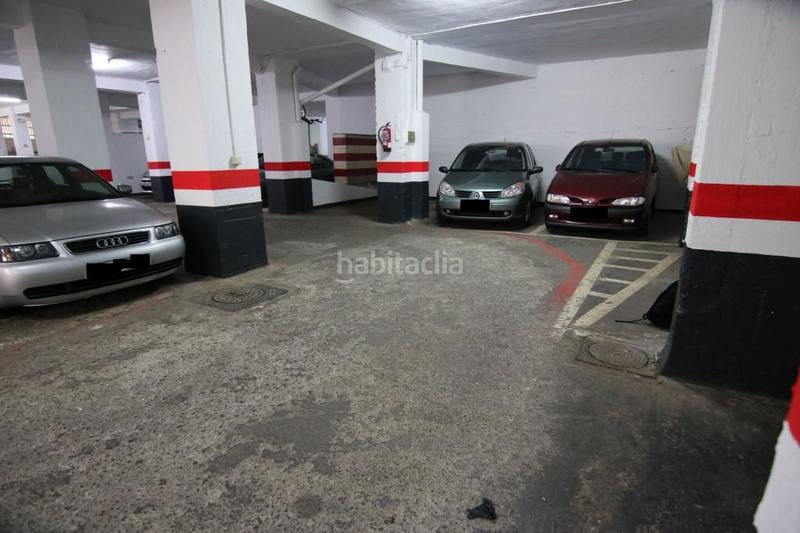 Foto ff9e7412-8f0d-4076-a7cc-6f733c2c1b39. Parking coche en Urbi Basauri