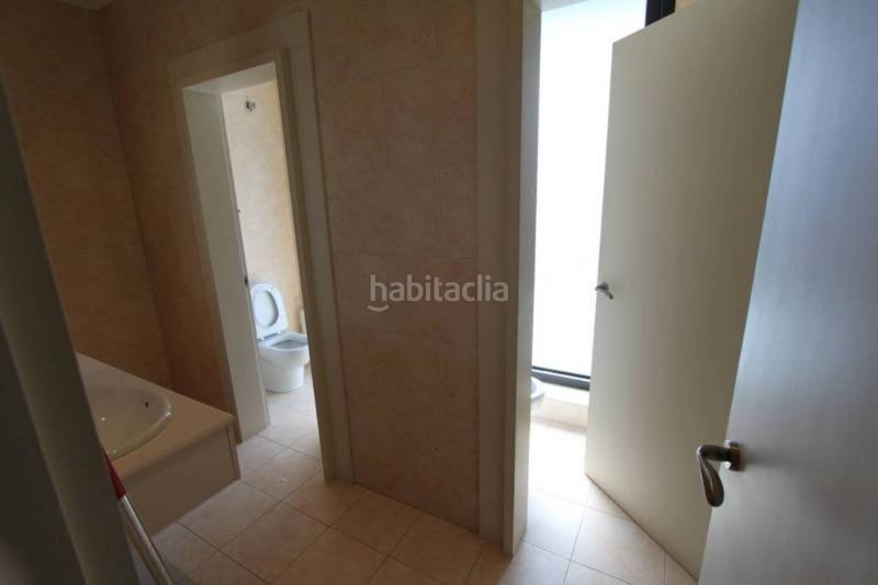 Foto 1c3702e1-723b-4514-a4eb-bcd0fa4f99ff. Geschäftsraum mit heizung in Urbi Basauri